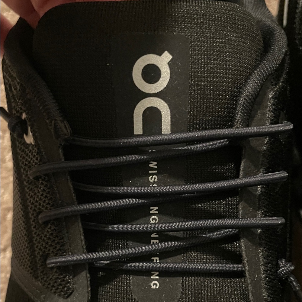 Men’s On Cloud Running Black Athletic Shoes SZ 11 /5 Worn Once - Picture 6 of 7